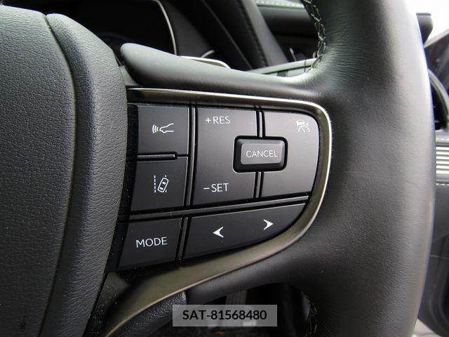 Lexus LS 2021-02 354106-11