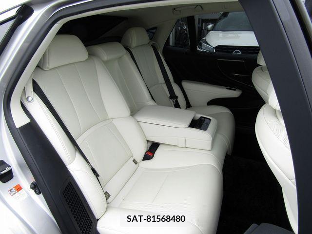 Lexus LS 2021-02 354106-9