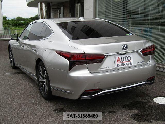 Lexus LS 2021-02 354106-2