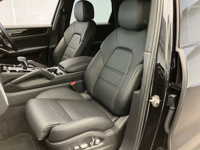 Porsche CAYENNE 2019-10 196078-10