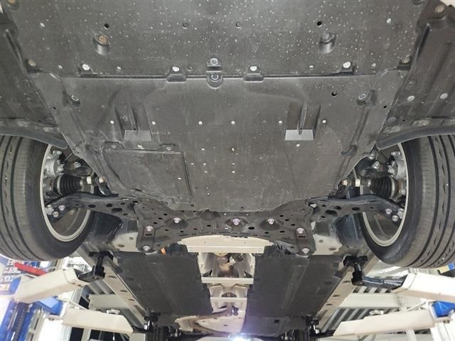 Toyota PRIUS PHV 2017-09 180564-13