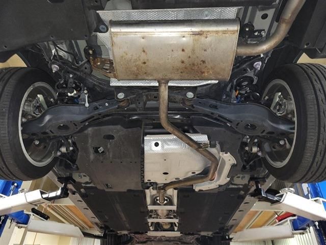 Toyota PRIUS PHV 2017-09 180564-12