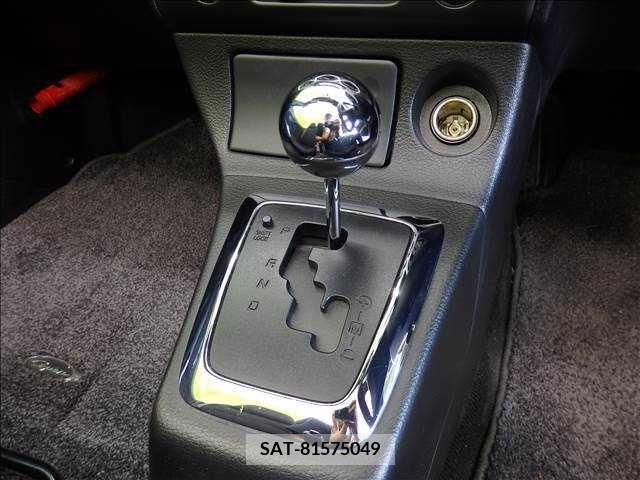 Nissan NOTE 2019-03 207213-8