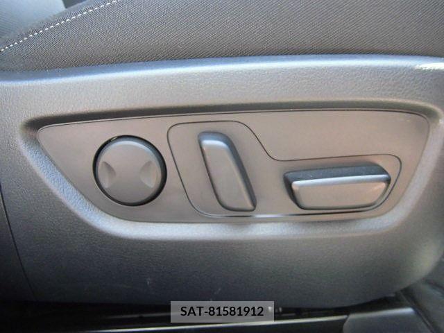 Mazda CX-30 2020-01 331553-24
