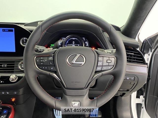 Lexus LS 2023-02 214172-3