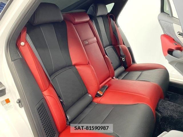 Lexus LS 2023-02 214172-11