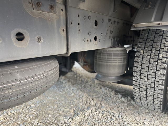 MITSUBISHI FUSO Fighter 2015-06 12-19