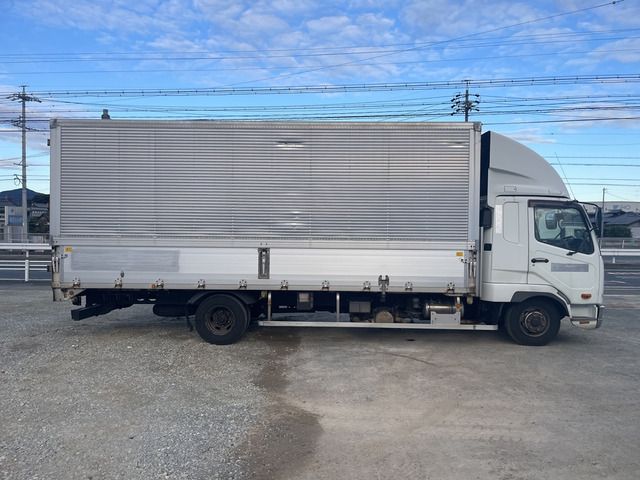 MITSUBISHI FUSO Fighter 2015-06 12-7