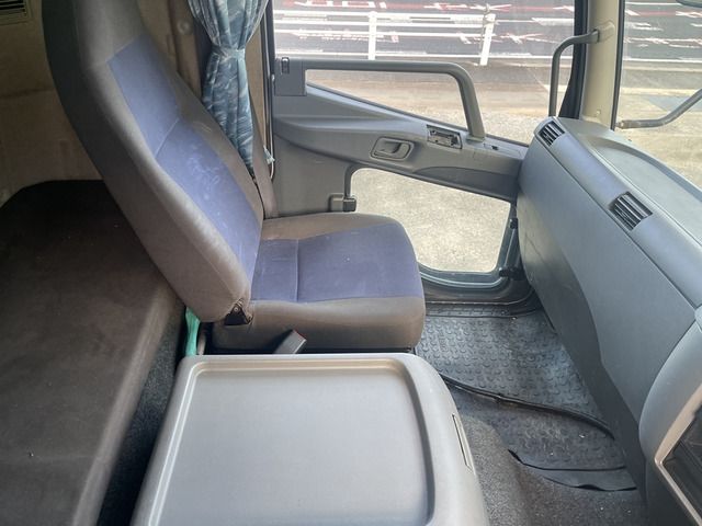 MITSUBISHI FUSO Fighter 2015-06 12-2