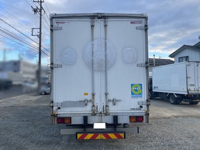MITSUBISHI FUSO Fighter 2015-06 12-1
