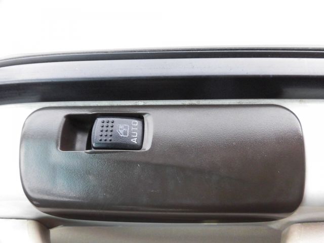 Mitsubishi ROSA 2012-11 1383-12