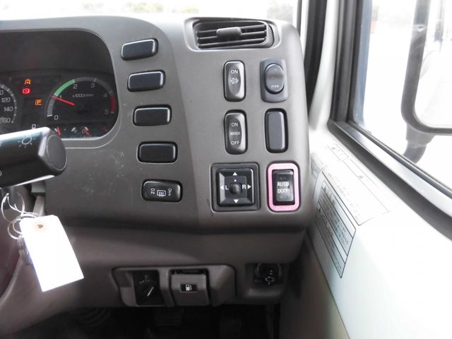 Mitsubishi ROSA 2012-11 1383-11