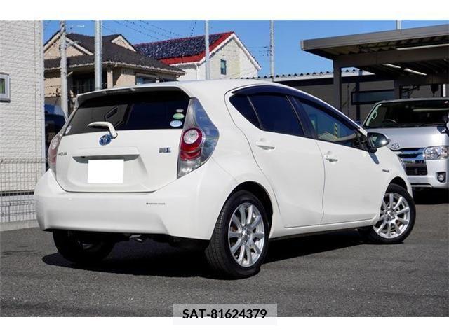 Toyota AQUA 2013-09 202707-2