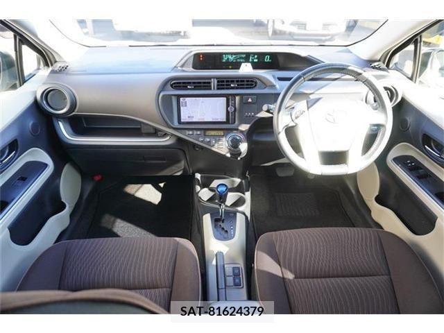 Toyota AQUA 2013-09 202707-5
