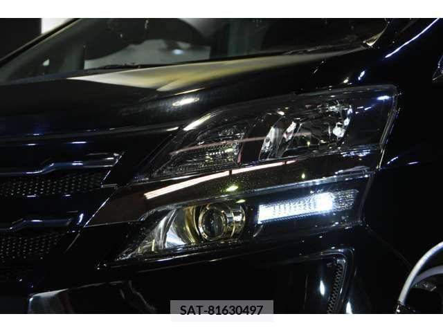 Toyota VELLFIRE 2008-12 334989-7