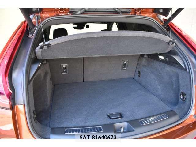 Cadillac XT4 2021-10 206464-5