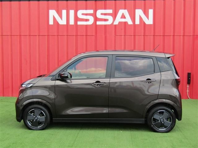 Nissan Sakura 2022-06 17393-21