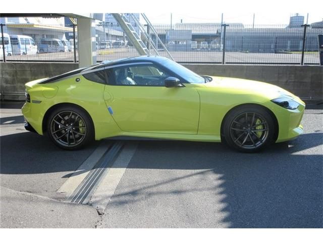 Nissan FAIRLADY Z 2023-01 23115-1