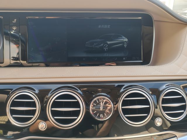 Mercedes Benz S-CLASS 2015-06 25146-11