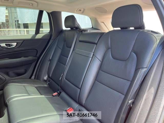 Volvo V60 2019-08 394898-12