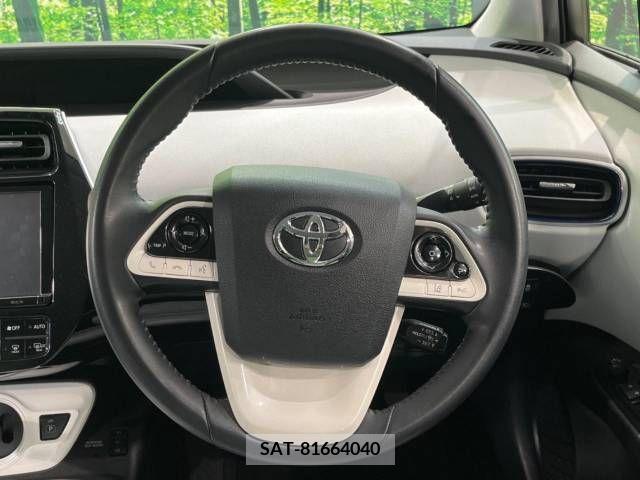 Toyota PRIUS 2016-05 209776-11