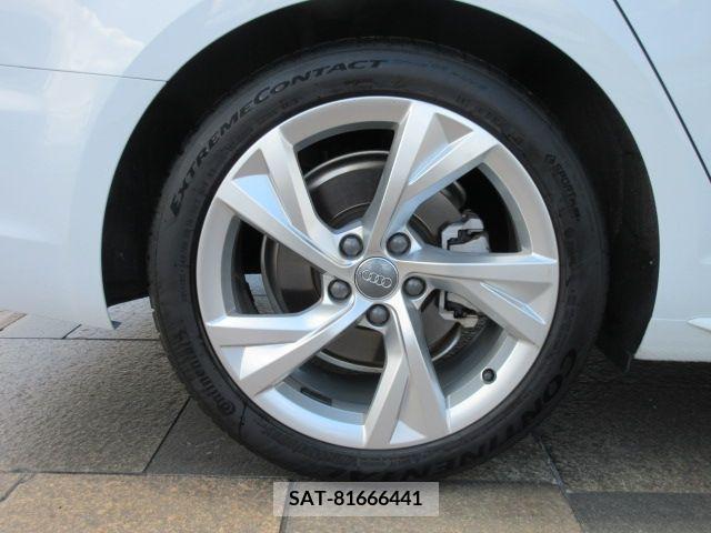 Audi A4 2019-06 347416-27