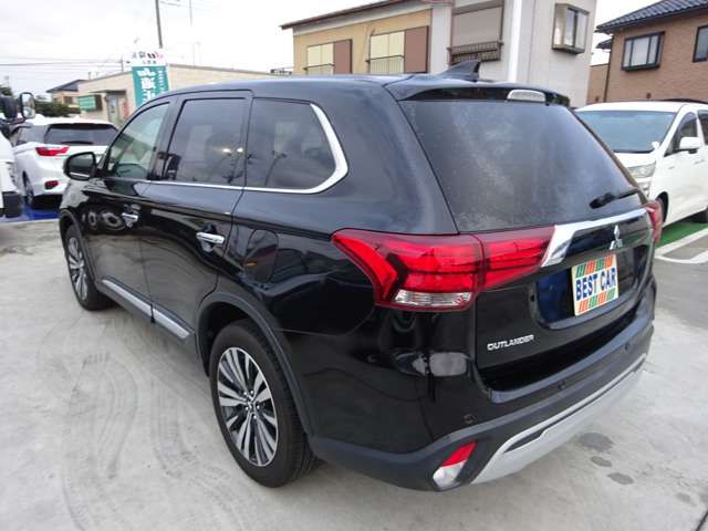 Mitsubishi OUTLANDER 2019-07 25064-2