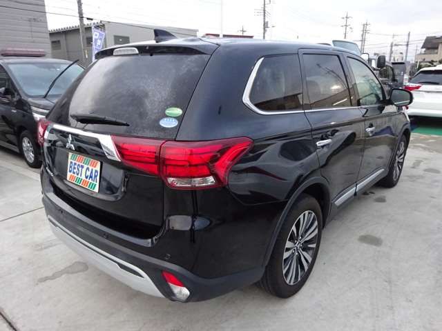Mitsubishi OUTLANDER 2019-07 25064-7