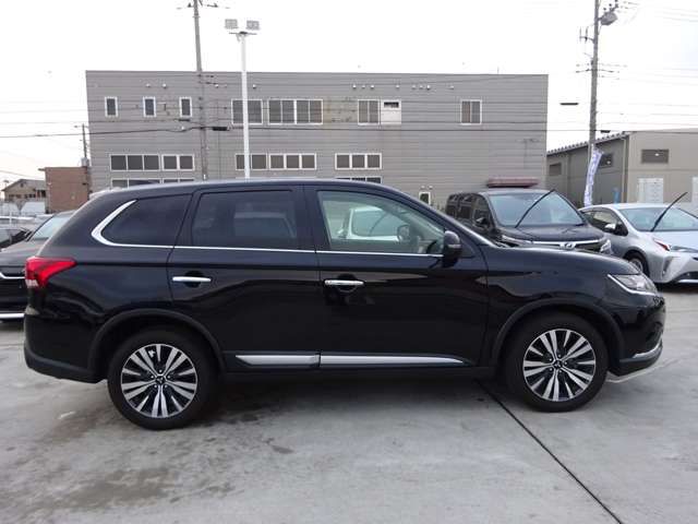 Mitsubishi OUTLANDER 2019-07 25064-12