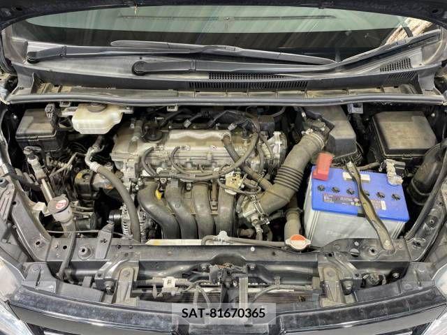 Toyota VOXY 2015-10 351602-16