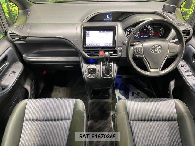 Toyota VOXY 2015-10 351602-1