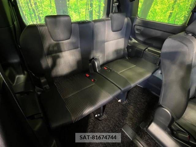 Toyota VOXY 2018-04 321709-10