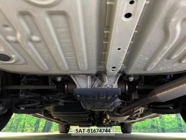 Toyota VOXY 2018-04 321709-19