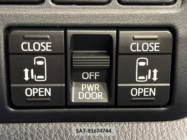 Toyota VOXY 2018-04 321709-4