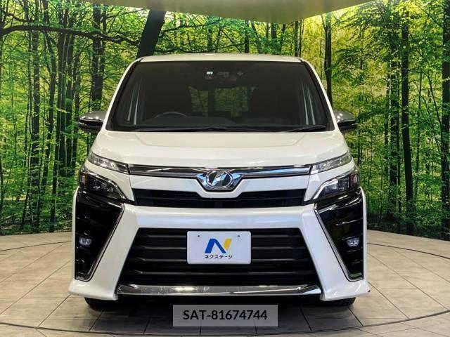 Toyota VOXY 2018-04 321709-15