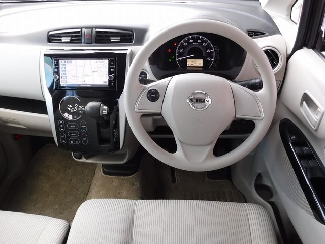 Nissan DAYZ 2018-05 180773-9