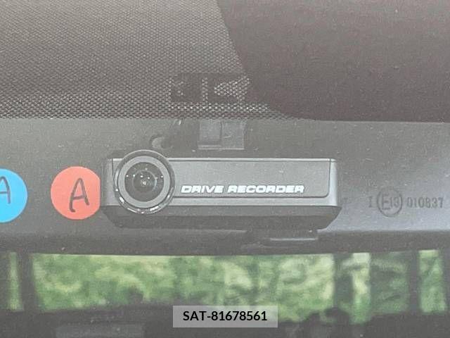 Nissan NOTE 2018-03 279856-6