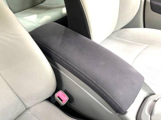 Toyota PRIUS 2011-03 10183-7