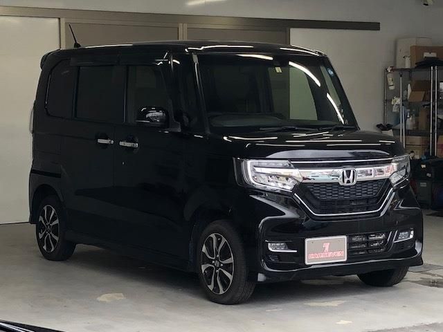 Honda N BOX CUSTOM 2018-03 194910-1