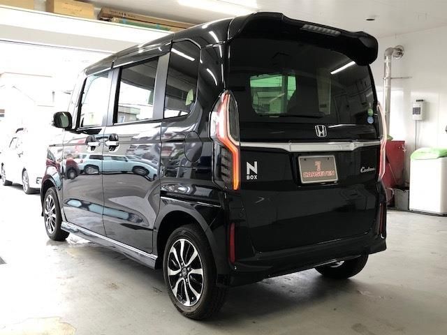 Honda N BOX CUSTOM 2018-03 194910-3