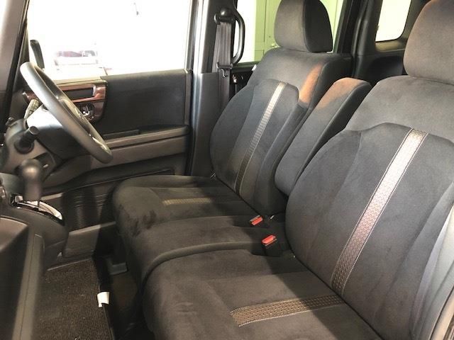 Honda N BOX CUSTOM 2018-03 194910-6