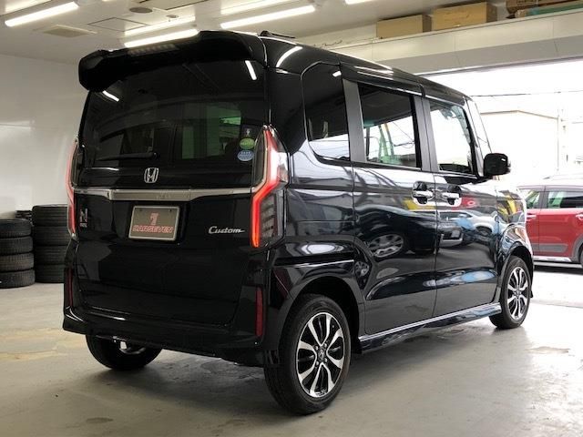 Honda N BOX CUSTOM 2018-03 194910-2