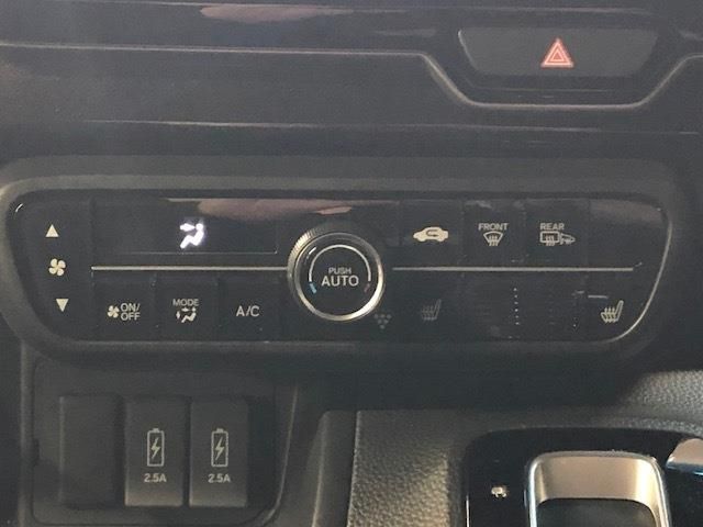 Honda N BOX CUSTOM 2018-03 194910-11