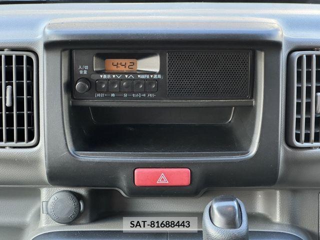 Suzuki EVERY 2017-05 373372-19