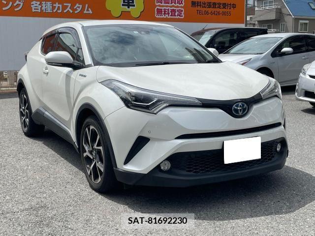 Toyota C-HR 2017-08 232599-1