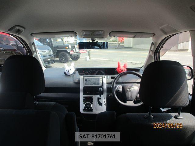 Toyota NOAH 2011-02 279562-13