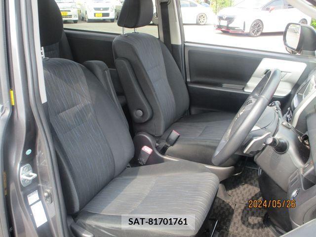 Toyota NOAH 2011-02 279562-8