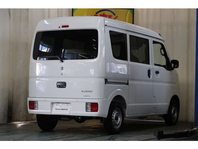 Suzuki EVERY 2023-05 15553-1