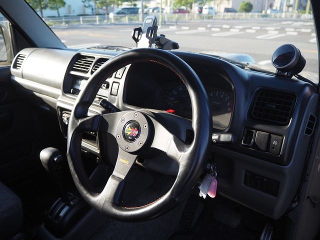 Suzuki JIMNY 1999-01 5197-1