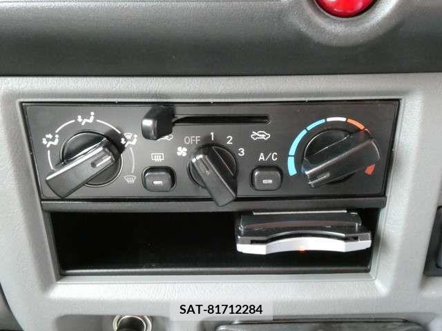 Mitsubishi TOWN BOX 2011-09 289861-17